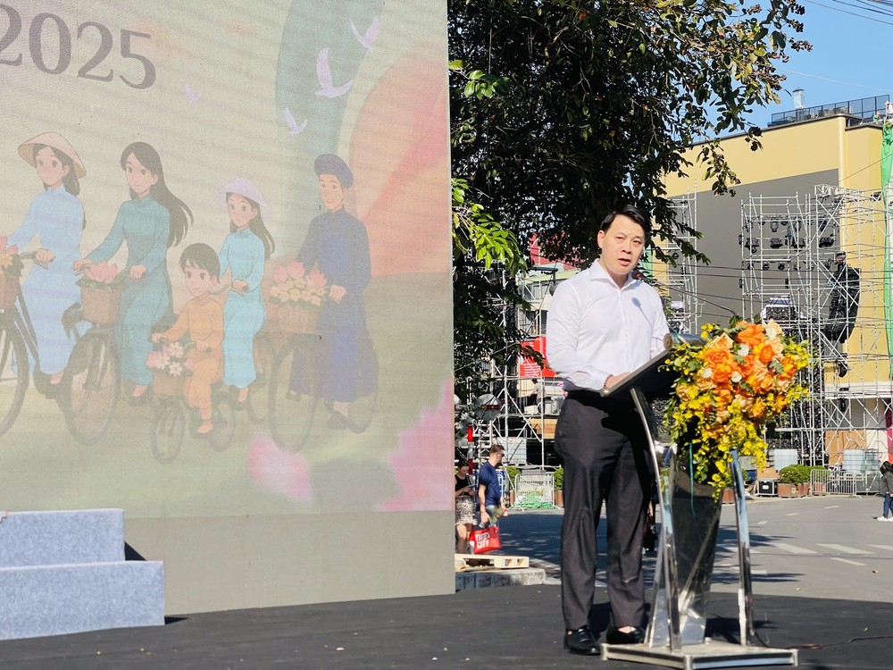 Diễu hành Áo dài và Tour “Chạm thu Hà Nội” - Sôi động không gian văn hóa cuối tuần Thủ đô - Ảnh 5. Diễu hành Áo dài và Tour “Chạm thu Hà Nội” - Sôi động không gian văn hóa cuối tuần Thủ đô - Ảnh 5.