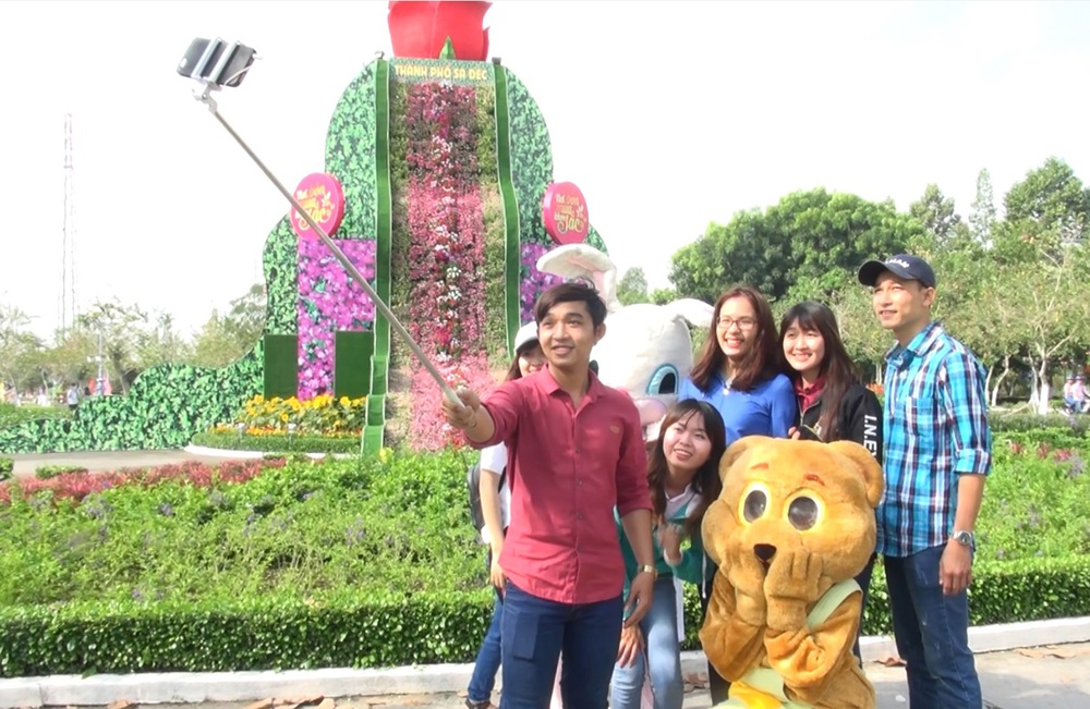 Nghị quyết số 57-NQ/TW: Đòn bẩy chuyển đổi số để phát triển du lịch - Ảnh 1. Nghị quyết số 57-NQ/TW: Đòn bẩy chuyển đổi số để phát triển du lịch - Ảnh 1.