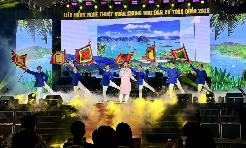 Khai mạc Liên hoan Nghệ thuật quần chúng khu dân cư toàn quốc 2025 - Ảnh 3. Khai mạc Liên hoan Nghệ thuật quần chúng khu dân cư toàn quốc 2025 - Ảnh 3.