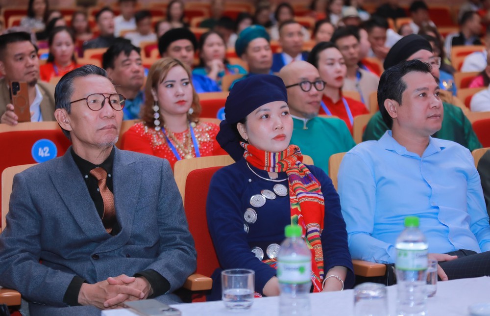 Lễ kỷ niệm 20 năm ngày Di sản văn hoá Việt Nam - Ảnh 8. Lễ kỷ niệm 20 năm ngày Di sản văn hoá Việt Nam - Ảnh 8.