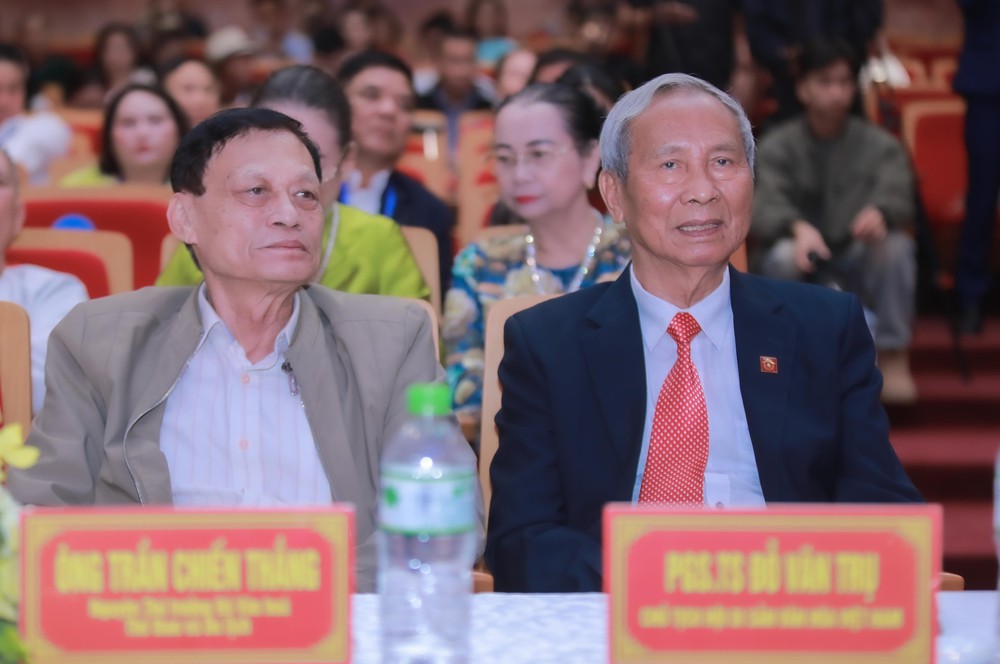 Lễ kỷ niệm 20 năm ngày Di sản văn hoá Việt Nam - Ảnh 7. Lễ kỷ niệm 20 năm ngày Di sản văn hoá Việt Nam - Ảnh 7.