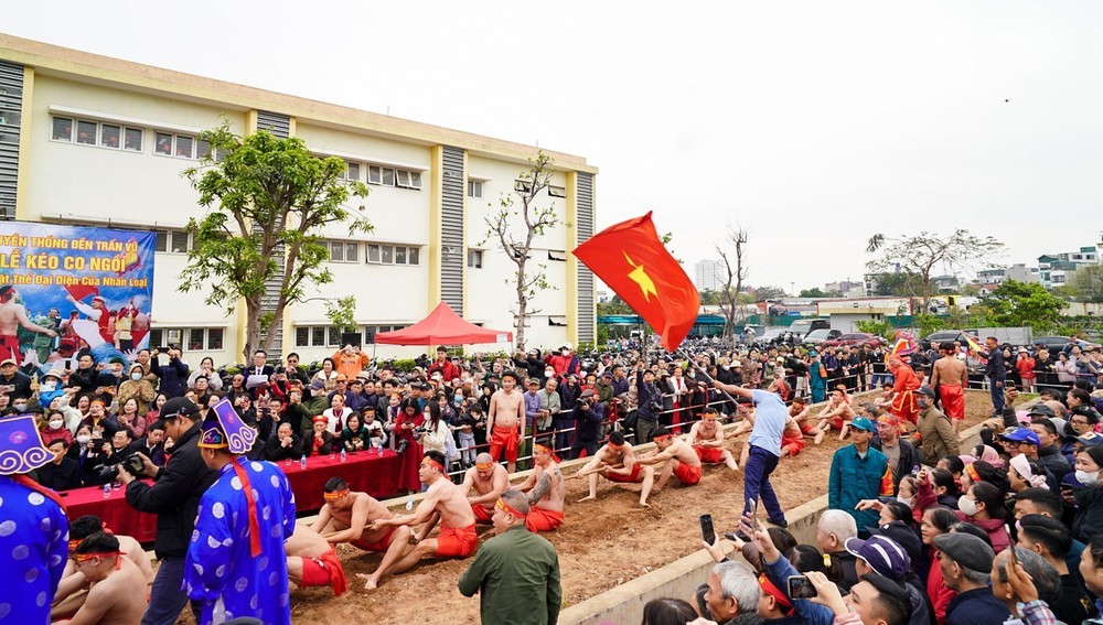 10 năm Nghi lễ và trò chơi Kéo co được UNESCO vinh danh: một thập kỷ bảo tồn và phát huy giá trị - Ảnh 3. 10 năm Nghi lễ và trò chơi Kéo co được UNESCO vinh danh: một thập kỷ bảo tồn và phát huy giá trị - Ảnh 3.