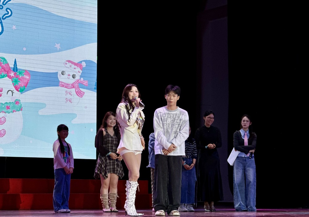 Fan Meeting tại Hà Nội của "Em Xinh" Han Sara - Ảnh 2. Fan Meeting tại Hà Nội của "Em Xinh" Han Sara - Ảnh 2.