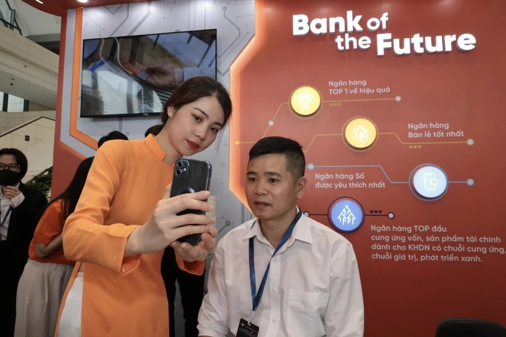 Đột phá theo Nghị quyết 57: Xây dựng nền hành chính chuyên nghiệp, hiện đại - Ảnh 3. Đột phá theo Nghị quyết 57: Xây dựng nền hành chính chuyên nghiệp, hiện đại - Ảnh 3.