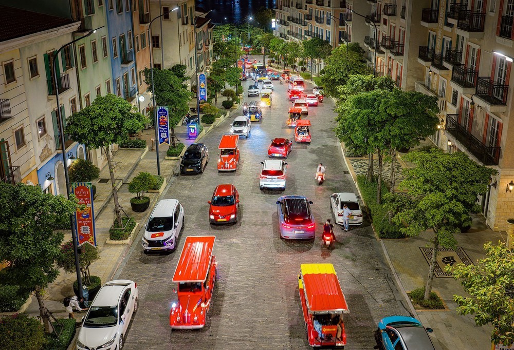 An Giang: Ngành du lịch vượt kế hoạch năm 2025 - Ảnh 2. An Giang: Ngành du lịch vượt kế hoạch năm 2025 - Ảnh 2.