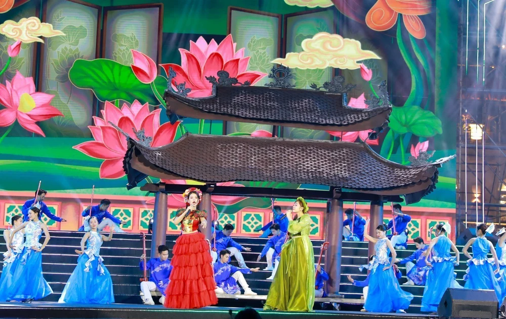 Bế mạc Festival Thăng Long - Hà Nội 2025 - Ảnh 5. Bế mạc Festival Thăng Long - Hà Nội 2025 - Ảnh 5.