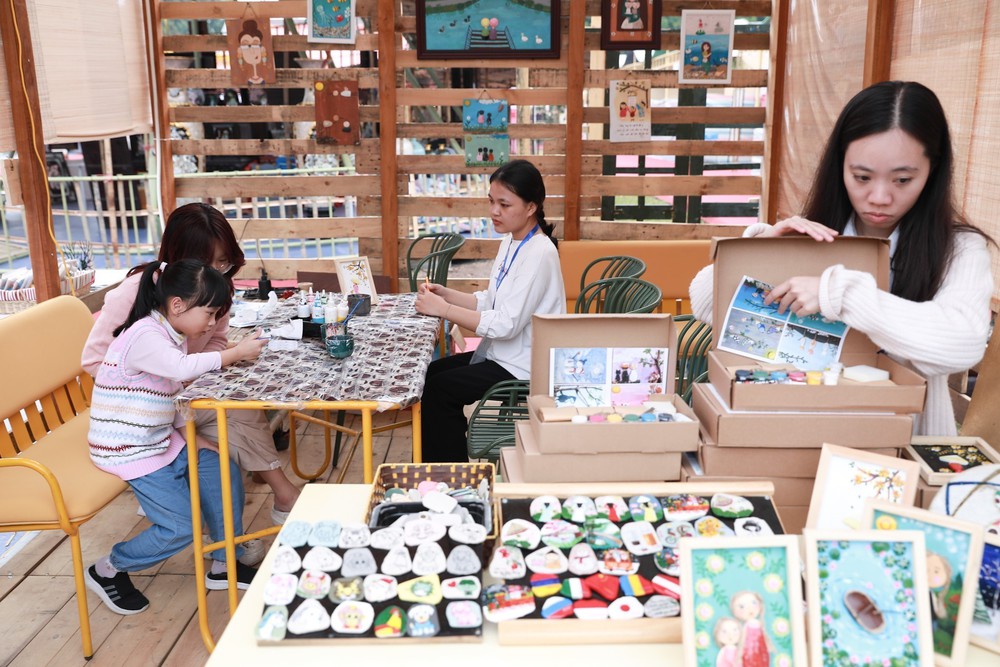 Festival làng nghề quốc tế 2025 thu hút khách du lịch - Ảnh 5. Festival làng nghề quốc tế 2025 thu hút khách du lịch - Ảnh 5.