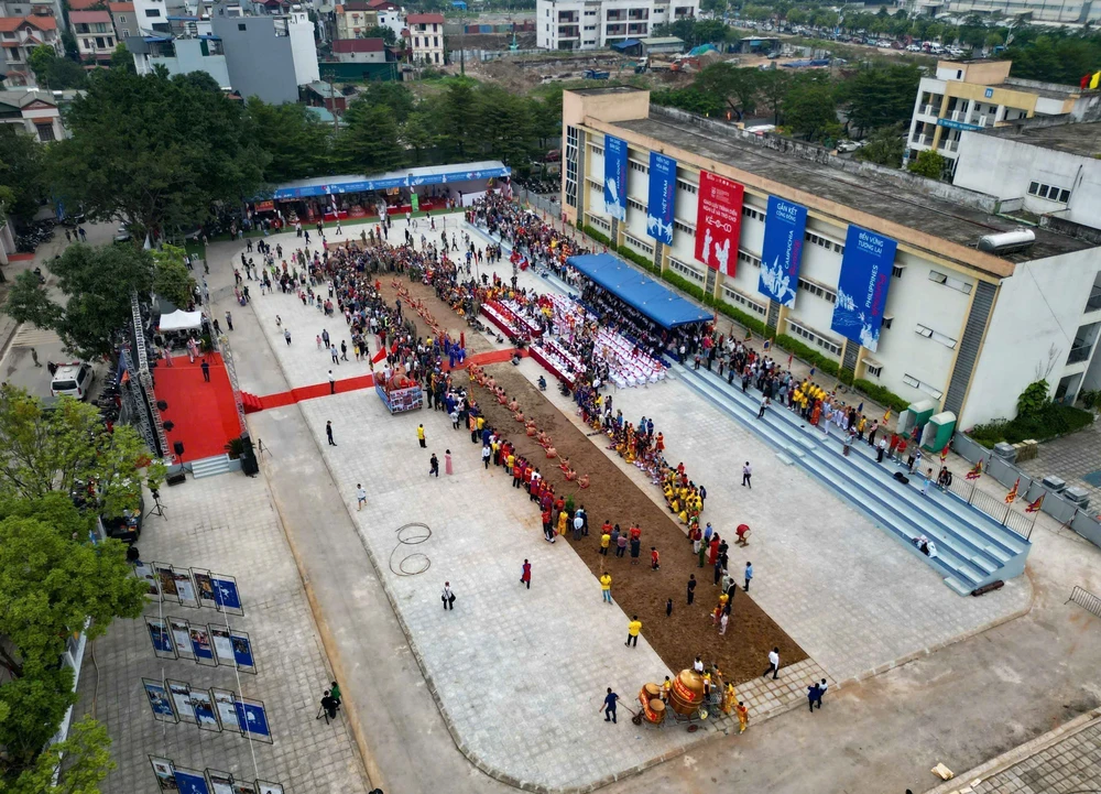 Giao lưu trình diễn Nghi lễ, trò chơi kéo co - Di sản Thế giới được UNESCO công nhận - Ảnh 10. Giao lưu trình diễn Nghi lễ, trò chơi kéo co - Di sản Thế giới được UNESCO công nhận - Ảnh 10.