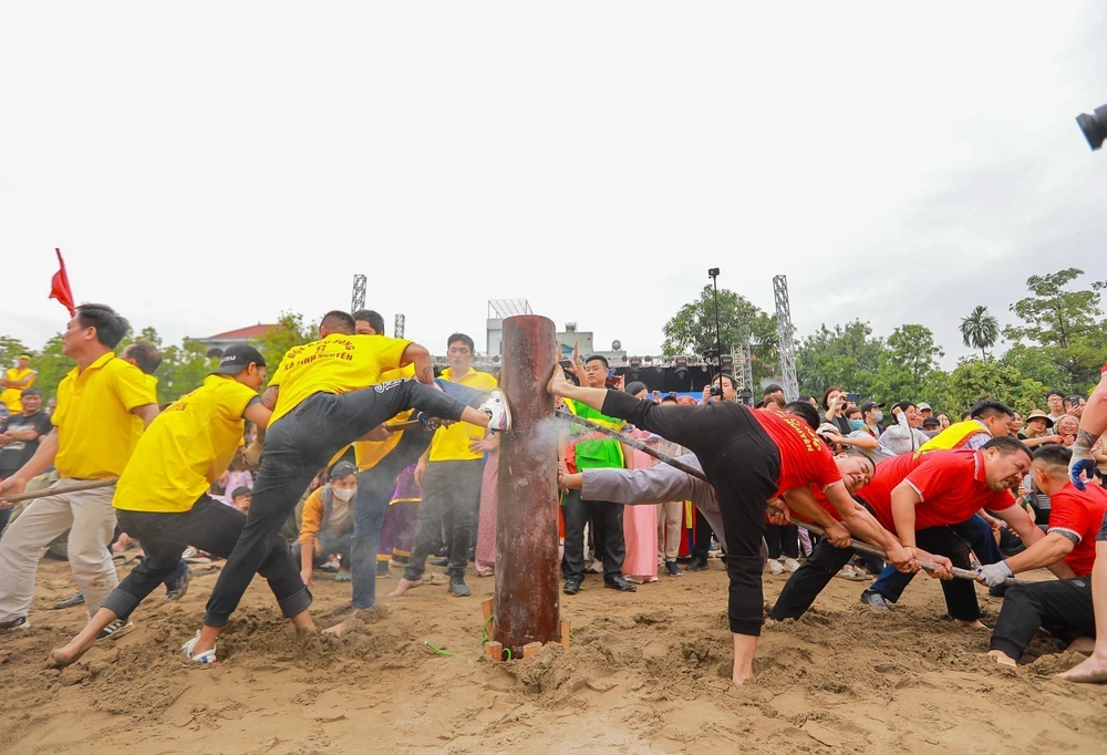 Giao lưu trình diễn Nghi lễ, trò chơi kéo co - Di sản Thế giới được UNESCO công nhận - Ảnh 16. Giao lưu trình diễn Nghi lễ, trò chơi kéo co - Di sản Thế giới được UNESCO công nhận - Ảnh 16.
