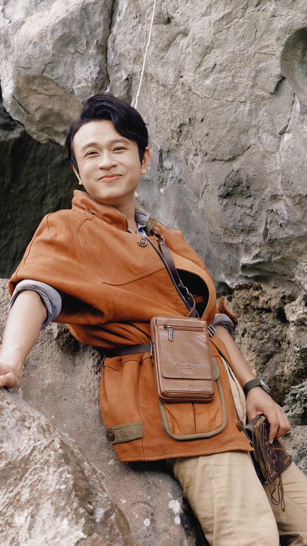 Ngọc Phụng tung MV Hoa trùng sinh đậm chất điện ảnh - Ảnh 2. Ngọc Phụng tung MV Hoa trùng sinh đậm chất điện ảnh - Ảnh 2.