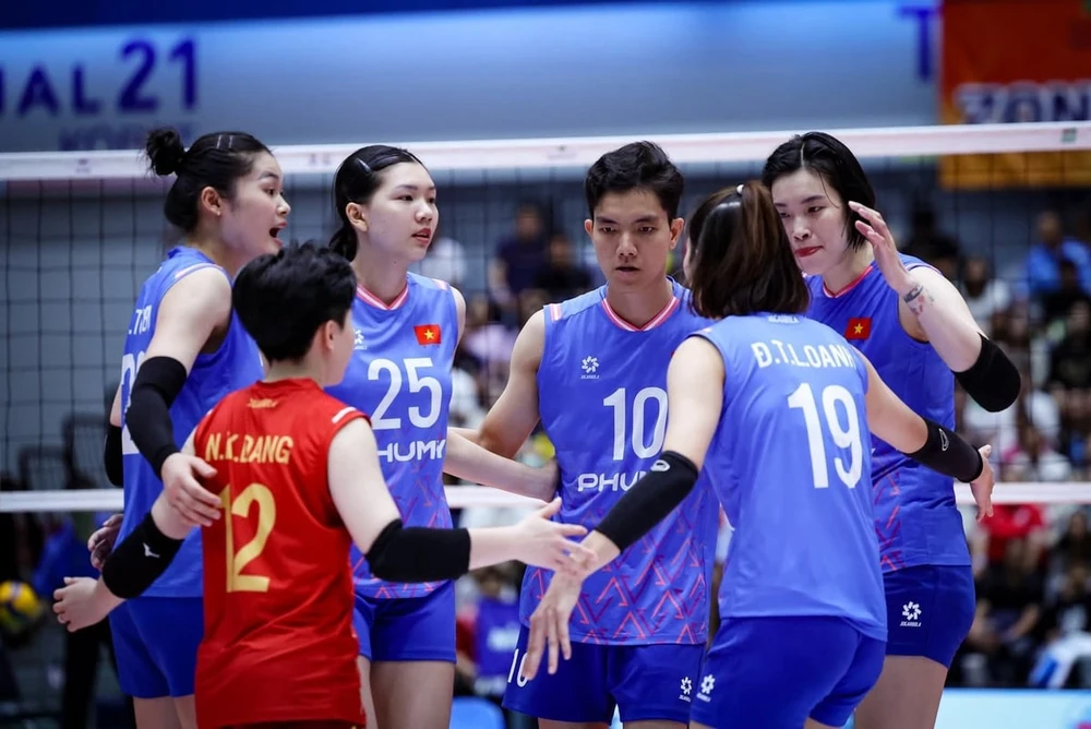 Lâm Oanh (số 19) dự kiến vẫn sẽ là chuyền hai đánh chính của tuyển bóng chuyền nữ Việt Nam ở SEA Games 2025 Lâm Oanh (số 19) dự kiến vẫn sẽ là chuyền hai đánh chính của tuyển bóng chuyền nữ Việt Nam ở SEA Games 2025