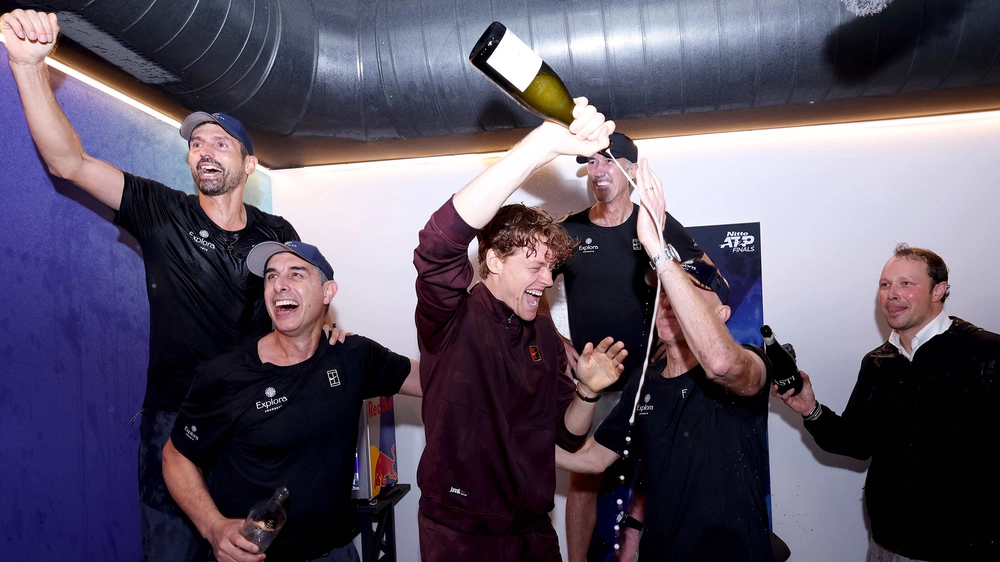 Bí quyết nào giúp Jannik Sinner vô địch ATP Finals? - Ảnh 3. Sinner