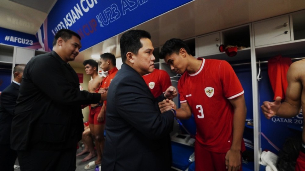 Chủ tịch Liên đoàn Bóng đá Indonesia gây sốc bằng việc mua lại toàn bộ cổ phần một câu lạc bộ Anh - Ảnh 3. Chủ tịch Liên đoàn Bóng đá Indonesia gây sốc bằng việc mua lại toàn bộ cổ phần một câu lạc bộ Anh - Ảnh 3.