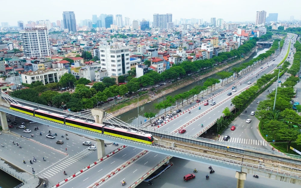 Hà Nội quyết tâm đưa nước sông Hồng về làm sạch sông Tô Lịch - Ảnh 13. Hà Nội quyết tâm đưa nước sông Hồng về làm sạch sông Tô Lịch - Ảnh 13.