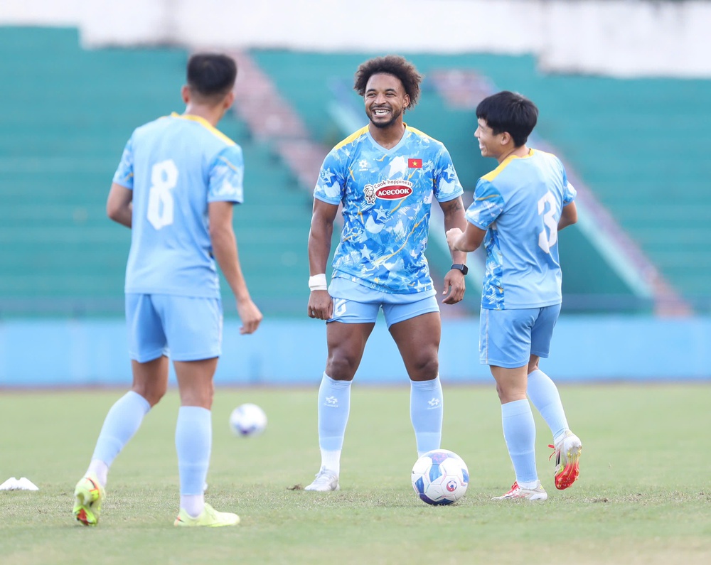 Dõi theo bước chạy Xuân Son - Ảnh 1. Dõi theo bước chạy Xuân Son - Ảnh 1.