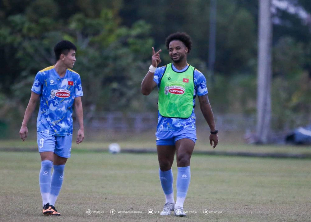 Đội hình dự kiến Việt Nam vs Lào: Xuân Son ngồi dự bị, vị trí thủ môn có thay đổi - Ảnh 1. Đội hình dự kiến Việt Nam vs Lào: Xuân Son ngồi dự bị, vị trí thủ môn có thay đổi - Ảnh 1.