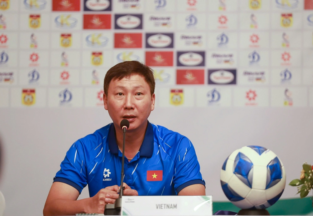 HLV Kim Sang Sik: ‘Xuân Son có thể ra sân và ghi bàn cho đội tuyển Việt Nam’ - Ảnh 1.