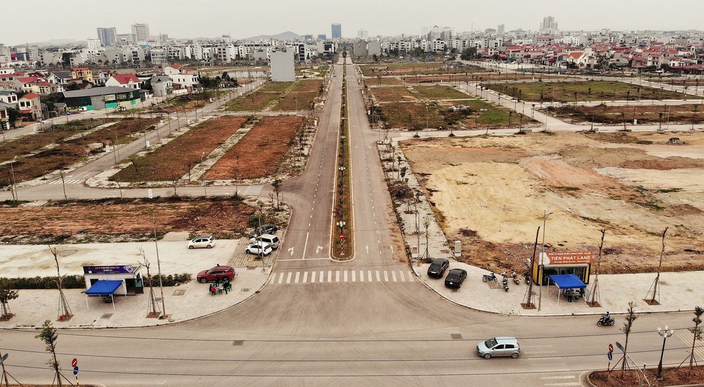 Áp dụng bảng giá đất mới từ 1/1/2026: Tránh tác dụng ngược - Ảnh 2. Áp dụng bảng giá đất mới từ 1/1/2026: Tránh tác dụng ngược - Ảnh 2.