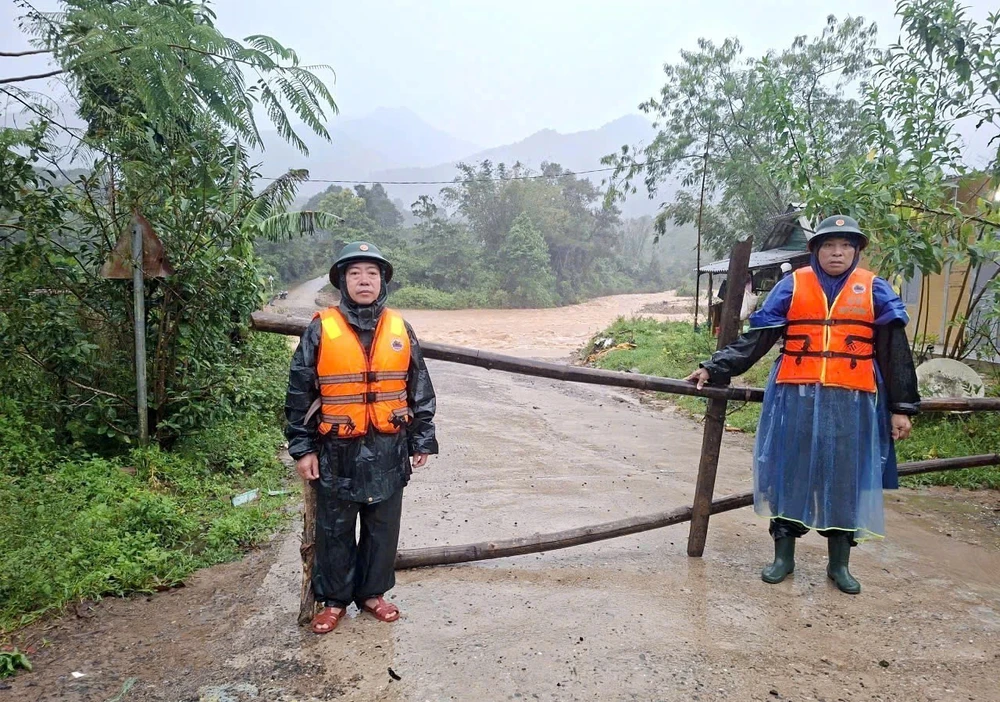 Công điện của Thủ tướng Chính phủ về việc khắc phục hậu quả mưa lũ tại khu vực Trung Bộ - Ảnh 3. Công điện của Thủ tướng Chính phủ về việc khắc phục hậu quả mưa lũ tại khu vực Trung Bộ - Ảnh 3.