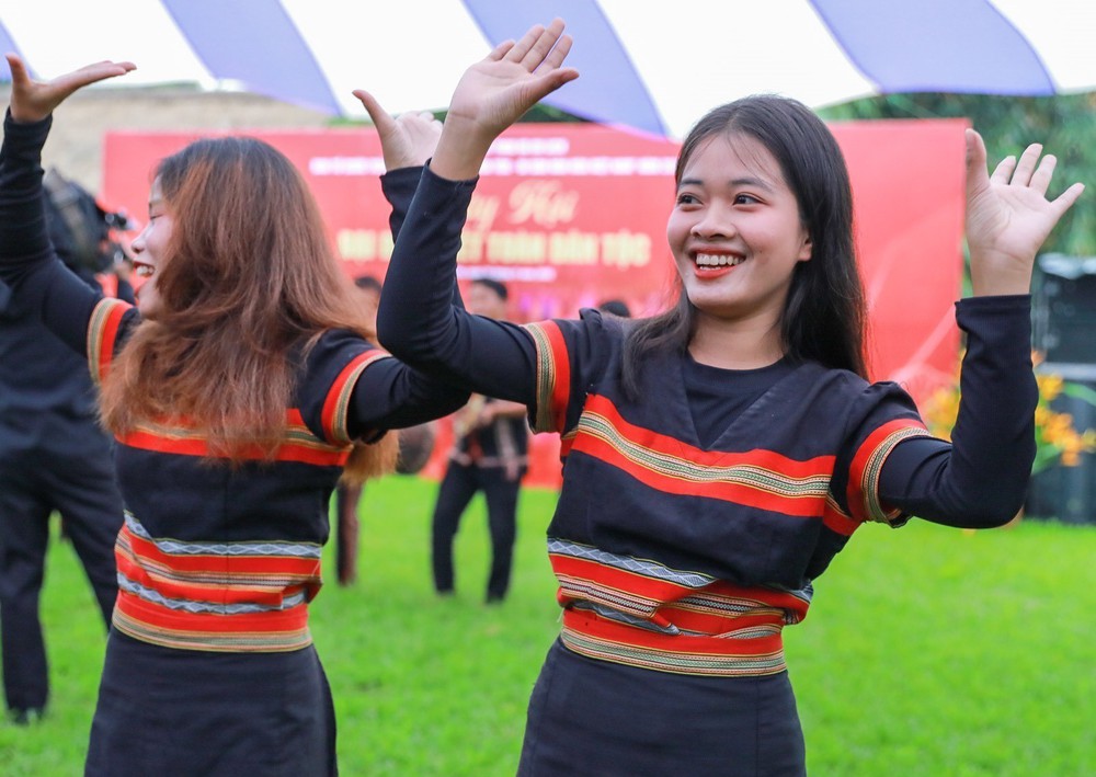 Giao lưu “Ngày hội đại đoàn kết các dân tộc” - Ảnh 3.