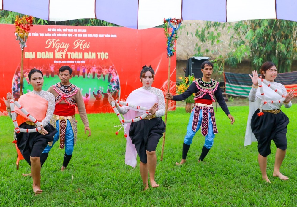 Giao lưu “Ngày hội đại đoàn kết các dân tộc” - Ảnh 5.