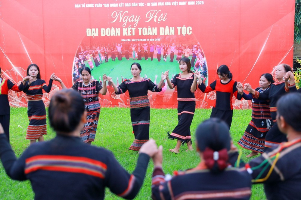 Giao lưu “Ngày hội đại đoàn kết các dân tộc” - Ảnh 2.