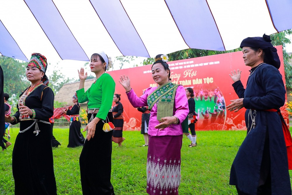 Giao lưu “Ngày hội đại đoàn kết các dân tộc” - Ảnh 6.