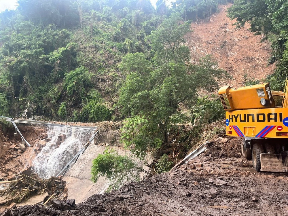 Cảnh báo nguy cơ ngập lụt diện rộng, lũ quét và sạt lở đất từ thành phố Huế đến Khánh Hòa - Ảnh 2. Cảnh báo nguy cơ ngập lụt diện rộng, lũ quét và sạt lở đất từ thành phố Huế đến Khánh Hòa - Ảnh 2.