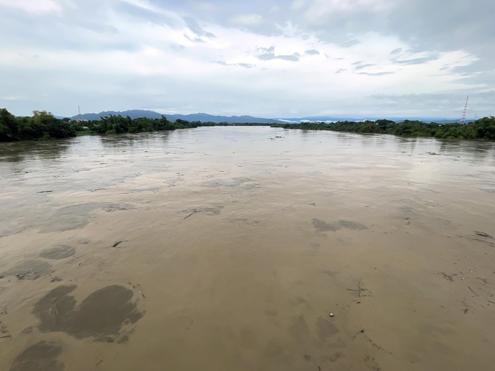 Khẩn trương khắc phục sự cố sạt lở đất tại đèo Khánh Lê, tỉnh Khánh Hòa - Ảnh 4. Khẩn trương khắc phục sự cố sạt lở đất tại đèo Khánh Lê, tỉnh Khánh Hòa - Ảnh 4.