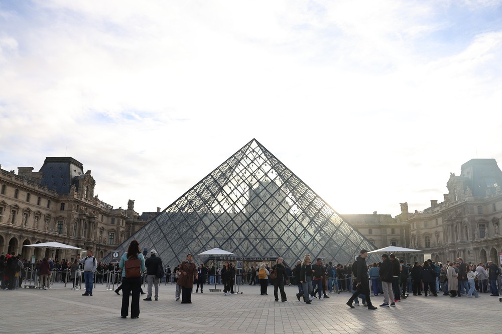 Pháp: Bảo tàng Louvre đóng cửa phòng trưng bày do vấn đề hạ tầng - Ảnh 1. Pháp: Bảo tàng Louvre đóng cửa phòng trưng bày do vấn đề hạ tầng - Ảnh 1.