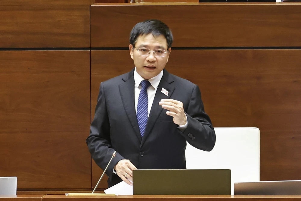 Kỳ họp thứ 10, Quốc hội khóa XV: Khắc phục tình trạng ép mua bảo hiểm thông qua kênh ngân hàng - Ảnh 3.