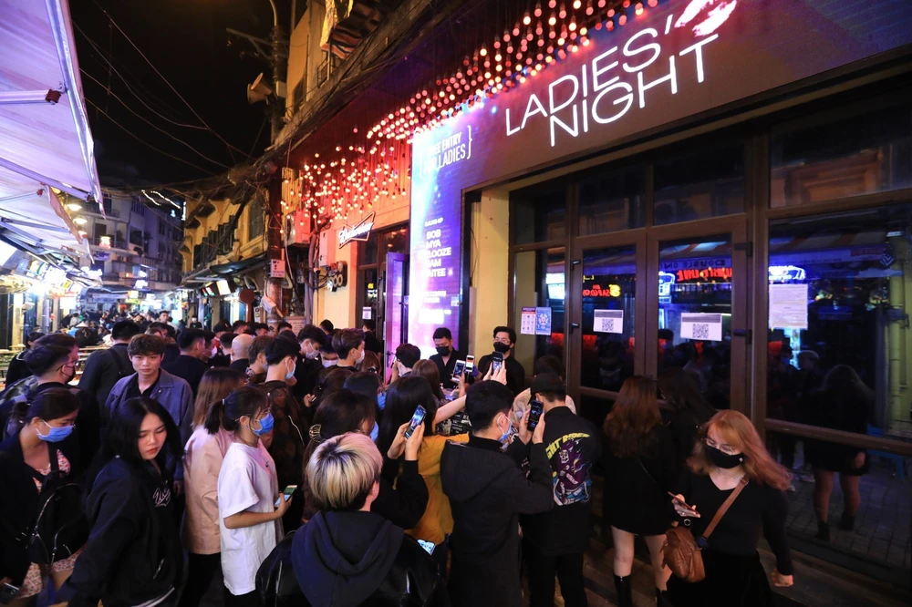 Cấp Giấy phép đủ điều kiện kinh doanh dịch vụ karaoke - Ảnh 3.