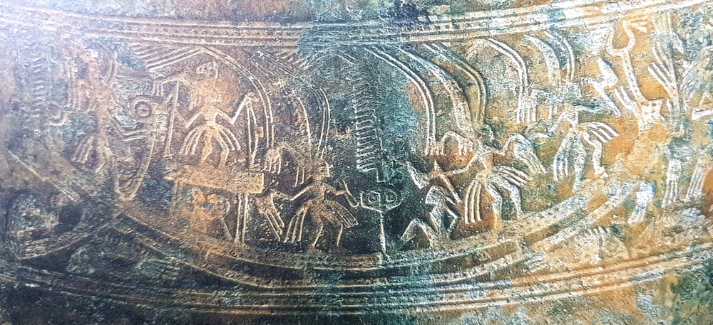 Văn hóa Đông Sơn - Chiến tranh và Hòa bình (kỳ 38): Cung, nỏ - vũ khí Đông Sơn sát thương từ xa - Ảnh 6. Văn hóa Đông Sơn - Chiến tranh và Hòa bình (kỳ 38): Cung, nỏ - vũ khí Đông Sơn sát thương từ xa - Ảnh 6.