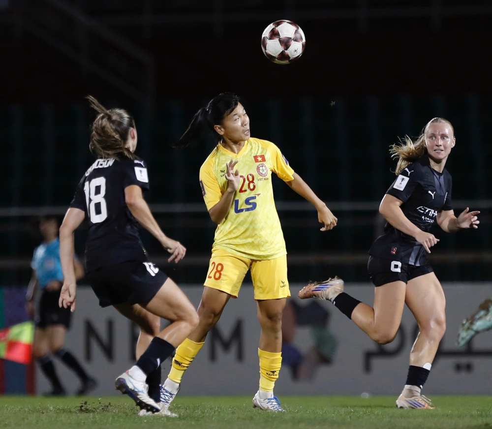 Thua đậm CLB của Australia, thầy Huỳnh Như xin lỗi người hâm mộ - Ảnh 2.