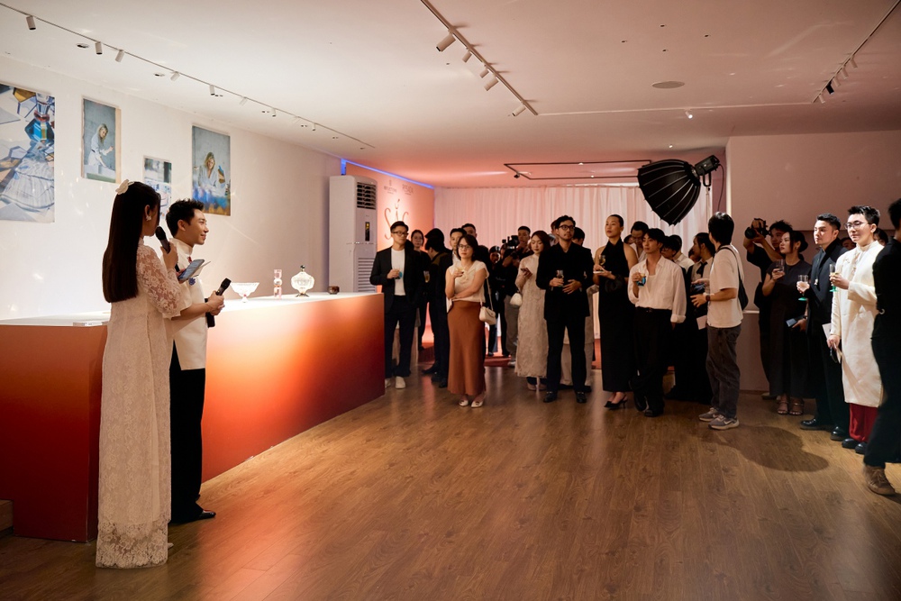 Stylist Hoàng Ku làm cố vấn nghệ thuật cho thương hiệu quốc tế - Ảnh 1.