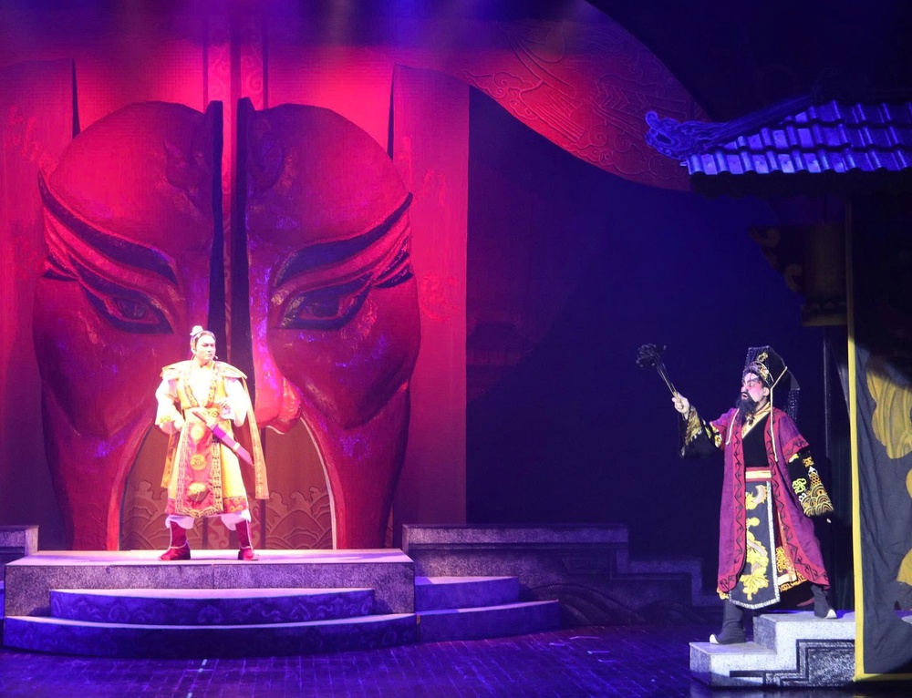 Khi lịch sử "dẫn dắt" sân khấu tuồng - Ảnh 1. Khi lịch sử "dẫn dắt" sân khấu tuồng - Ảnh 1.