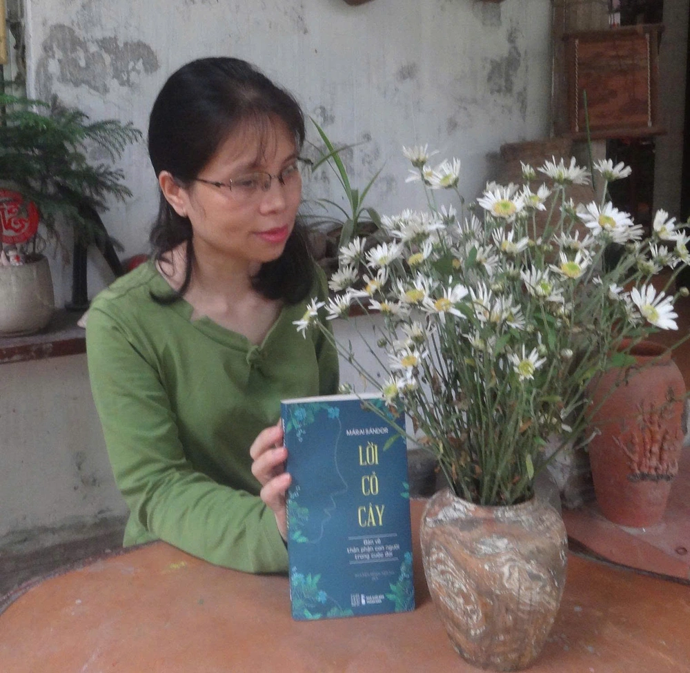 Chào mừng Ngày Nhà giáo Việt Nam 20/11: Có những người thầy mang vẻ đẹp văn hóa - Ảnh 1. Chào mừng Ngày Nhà giáo Việt Nam 20/11: Có những người thầy mang vẻ đẹp văn hóa - Ảnh 1.