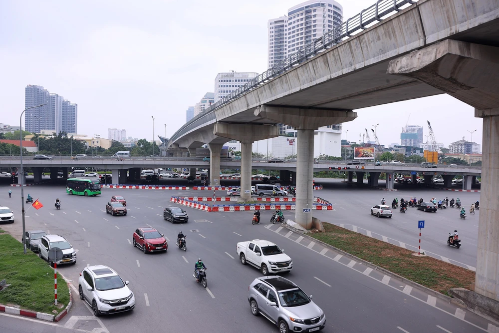100% phương tiện giao thông công cộng tại Hà Nội và Thành phố Hồ Chí Minh sử dụng năng lượng sạch vào năm 2030 - Ảnh 2.
