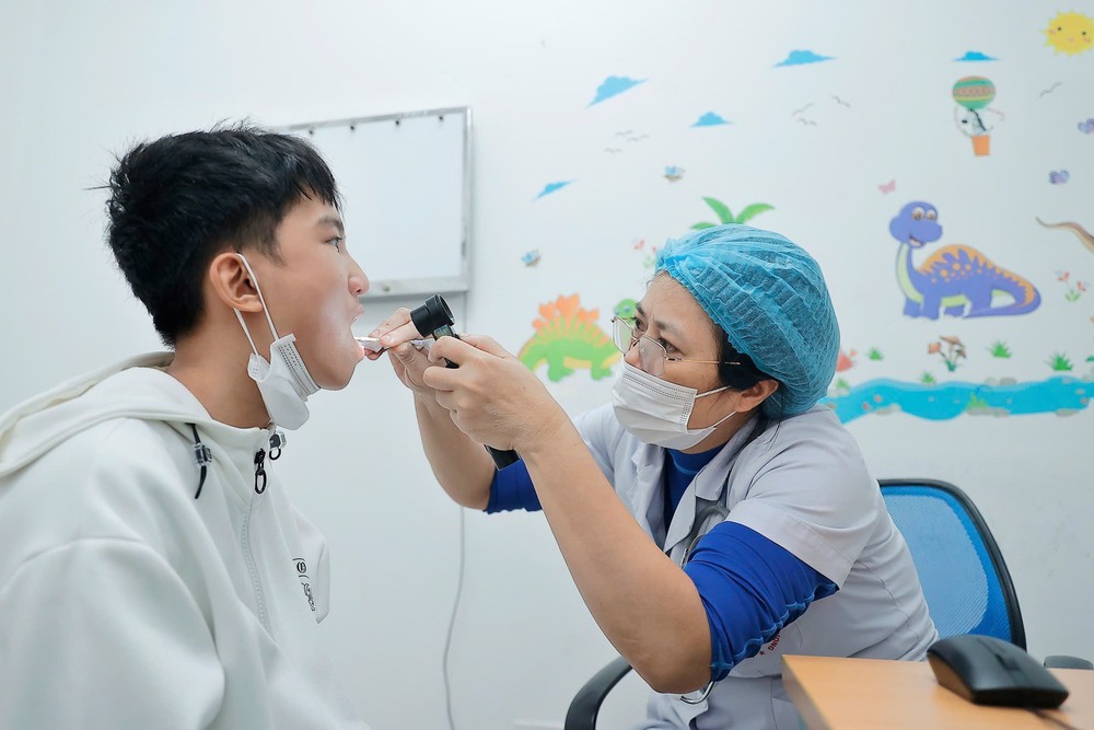 Nhiều trường linh hoạt hỗ trợ học sinh mắc cúm A và tăng cường biện pháp phòng bệnh - Ảnh 2.