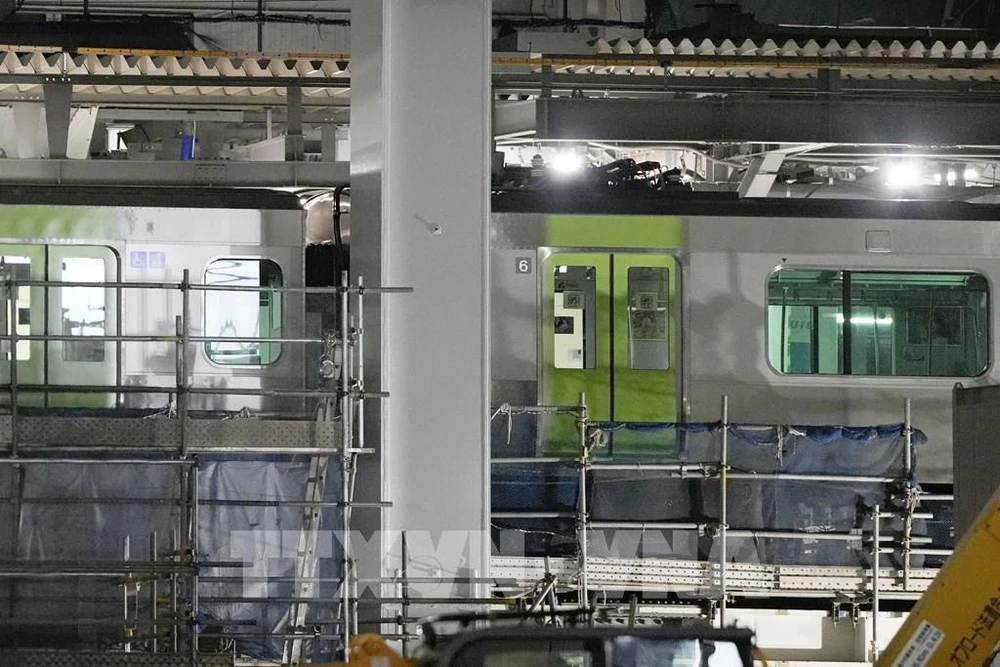 “Vòng tròn sắt” biểu tượng của Tokyo (Nhật Bản) tròn 100 tuổi - Ảnh 1.