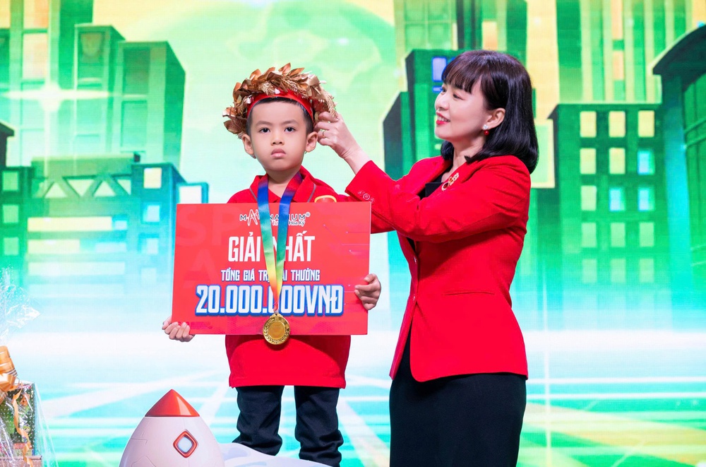 18 thí sinh miền Nam chiến thắng cuộc thi Toán tư duy - Ảnh 2. 18 thí sinh miền Nam chiến thắng cuộc thi Toán tư duy - Ảnh 2.