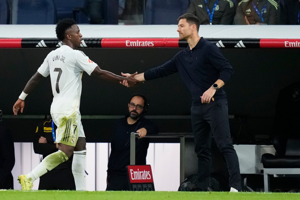 Real Madrid lập kỷ lục: Vinicius tự chuộc lỗi - Ảnh 1.