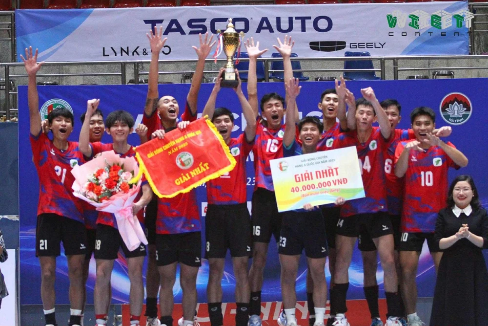 Bóng chuyền nam TP.HCM và hành trình trở lại sân chơi đỉnh cao - Ảnh 1.