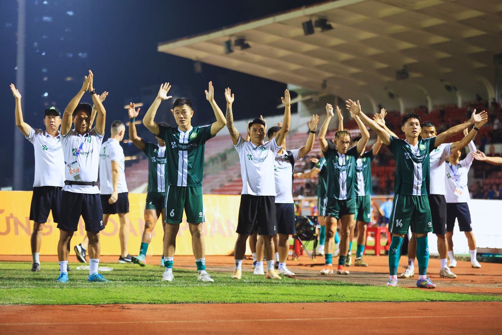 Tin nóng bóng đá Việt Nam hôm nay 3/11: HLV Hàn Quốc thừa nhận Thanh Hóa sa sút; Công Phượng vẫn chưa trở lại sân cỏ - Ảnh 2.