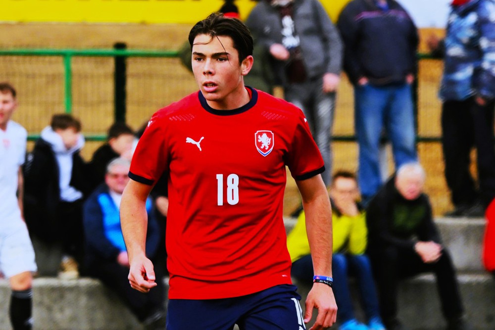 Góc Anh Ngọc: Ngày Buffon bước ra ánh sáng - Ảnh 1.