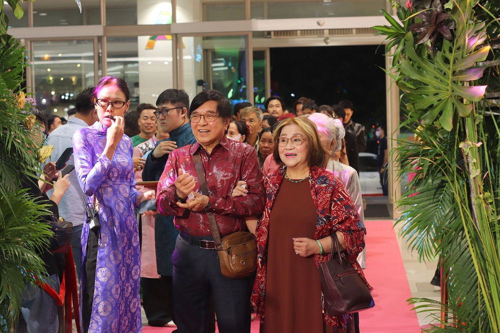 Tưng bừng đám cưới miền Tây trong “Cưới vợ cho cha” - Ảnh 3. Tưng bừng đám cưới miền Tây trong “Cưới vợ cho cha” - Ảnh 3.