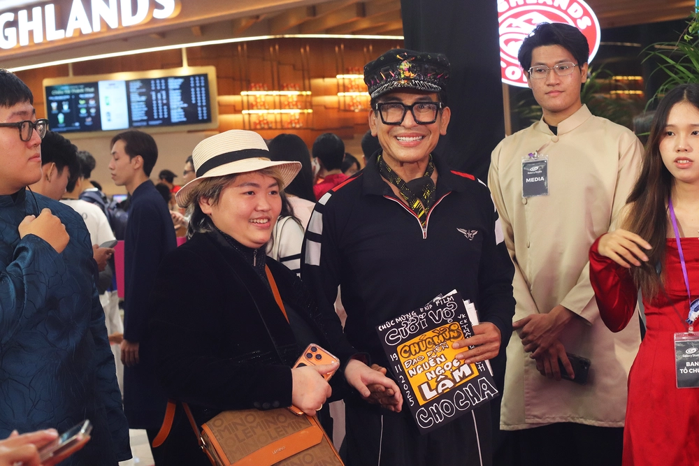 Tưng bừng đám cưới miền Tây trong “Cưới vợ cho cha” - Ảnh 5. Tưng bừng đám cưới miền Tây trong “Cưới vợ cho cha” - Ảnh 5.