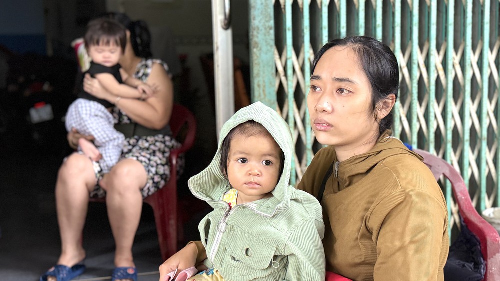 Đắk Lắk tiếp tục ứng cứu thêm hàng trăm hộ dân vùng ngập sâu - Ảnh 1.