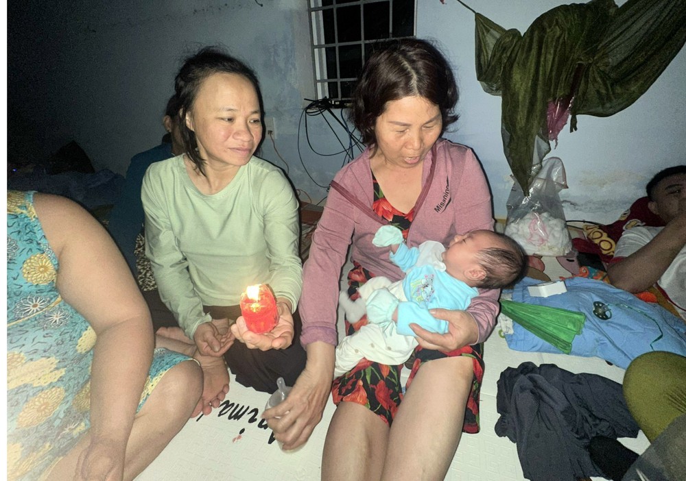 Gia Lai: Thắm đượm tình người trong những ngày mưa lũ lịch sử - Ảnh 5. Gia Lai: Thắm đượm tình người trong những ngày mưa lũ lịch sử - Ảnh 5.