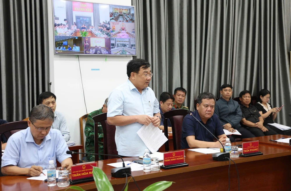 Phó Thủ tướng Hồ Quốc Dũng chỉ đạo công tác khắc phục hậu quả mưa lũ tại Khánh Hoà - Ảnh 3.